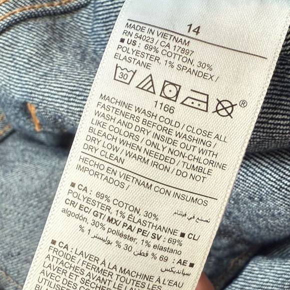 Old Navy Mid Rise Wow Boot Cut Dark Blue Jeans Denim Size 14 - Picture 9 of 12